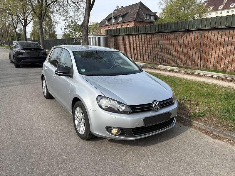 Gebraucht VW Golf VI 86 PS (63 kW) 2012 Silber Kleinwagen