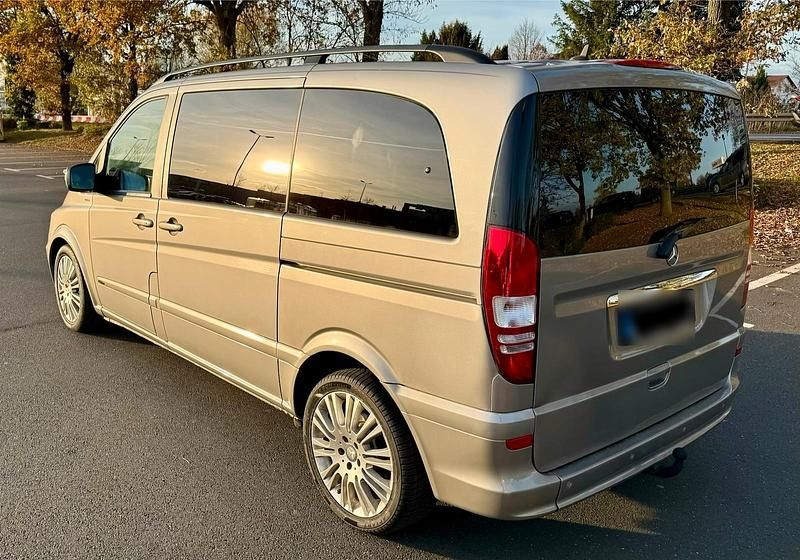Gebraucht Mercedes Viano 163 PS (119 kW) 2011 Silber Van / Kleinbus