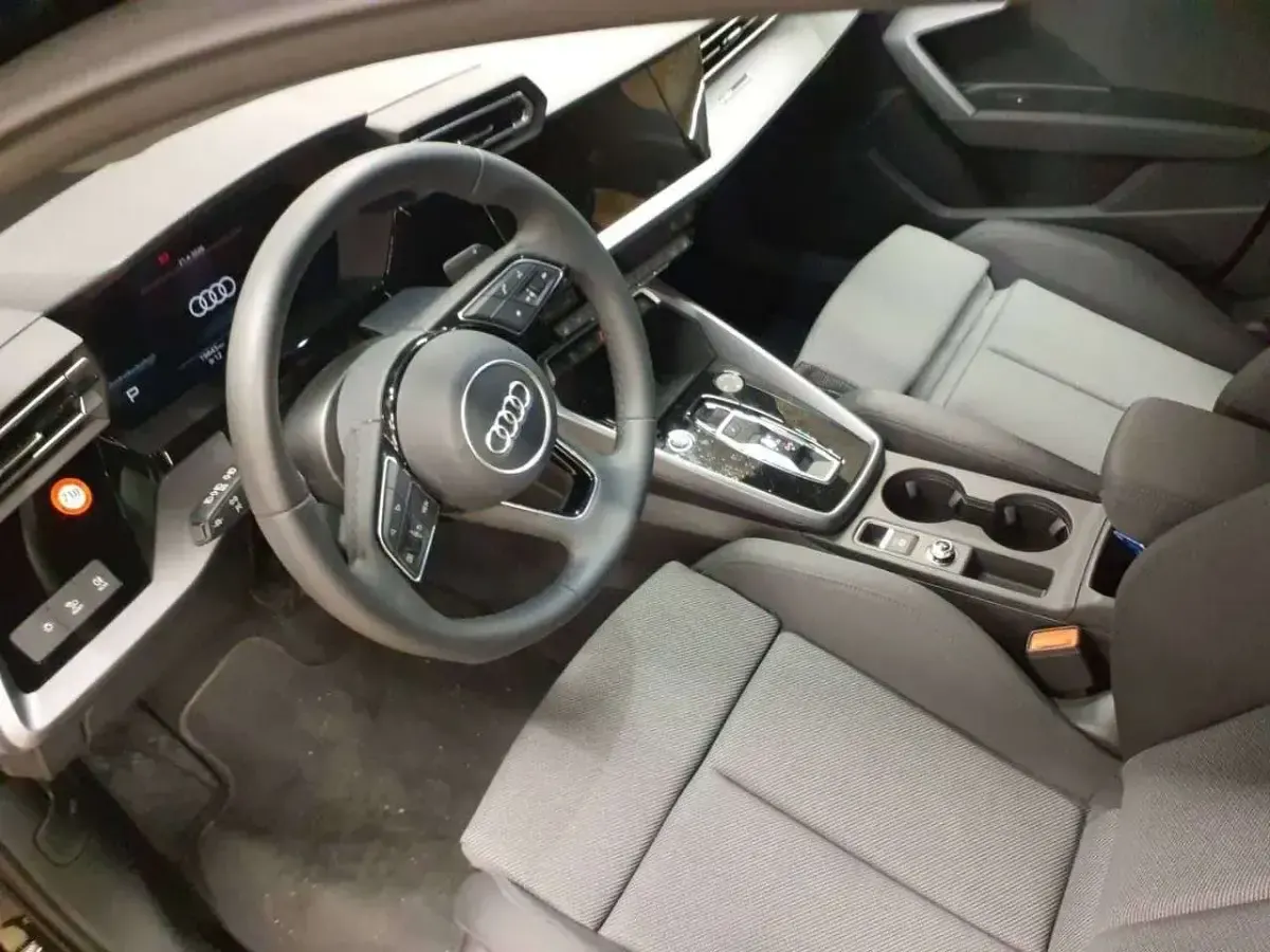 Gebraucht Audi A3 Advanced 150 PS (110 kW) 2025 Mythosschwarz metallic Limousine