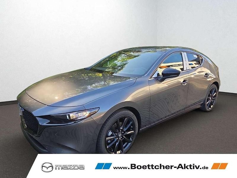Grau (machine grey) Neu 2025 Mazda 3 Homura-Line Limousine | 28.990 € - Bild 1/4