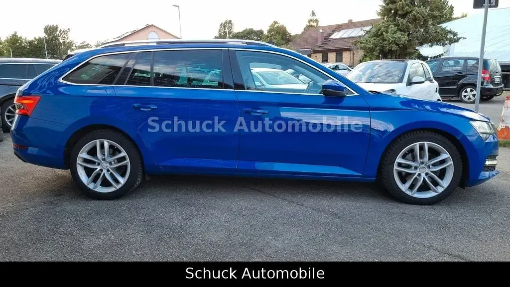 Gebraucht Skoda Superb Style 150 PS (110 kW) 2023 Blau Limousine