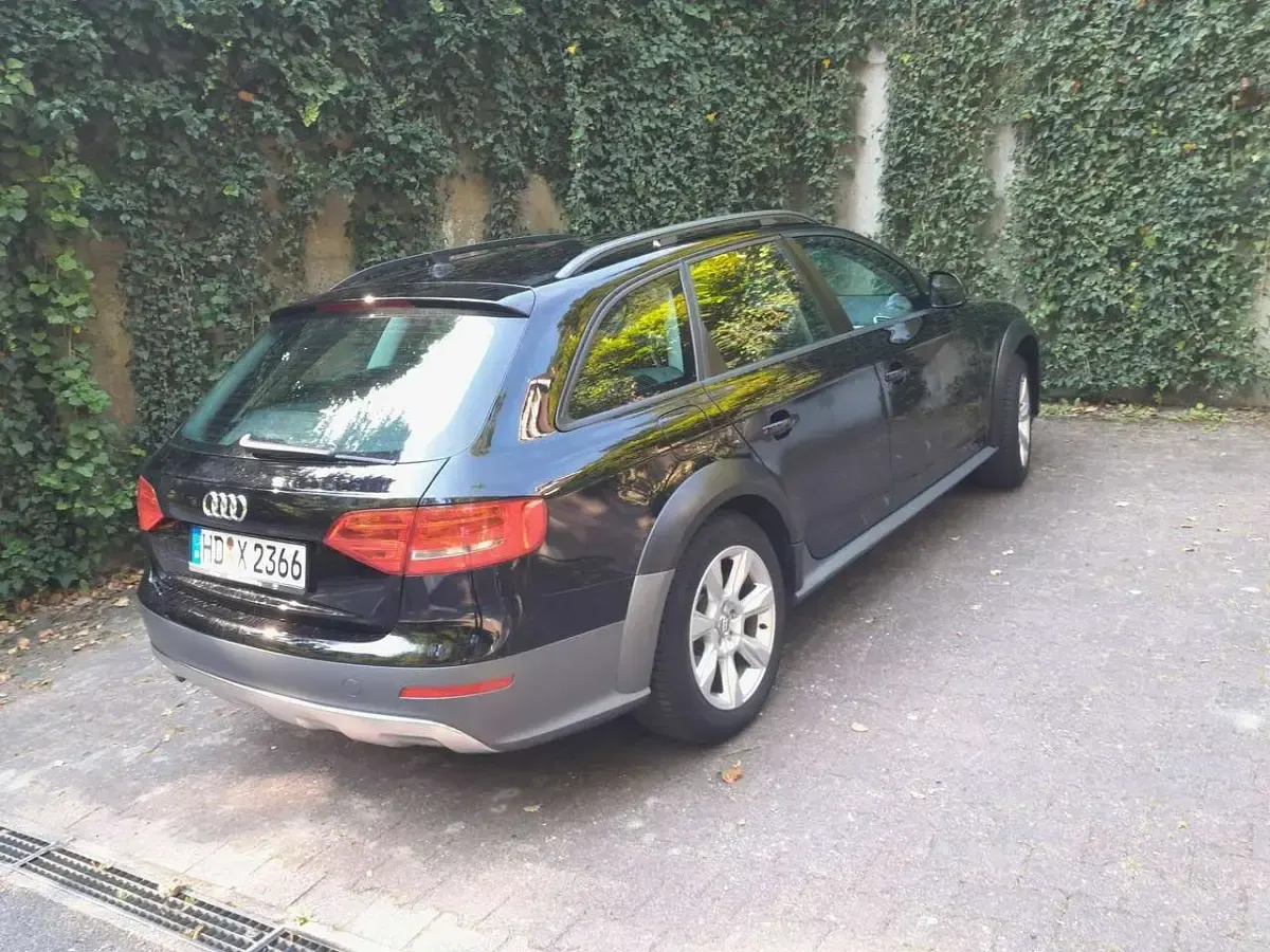 Gebraucht Audi A4 Allroad 143 PS (105 kW) 2013 Schwarz Kombi