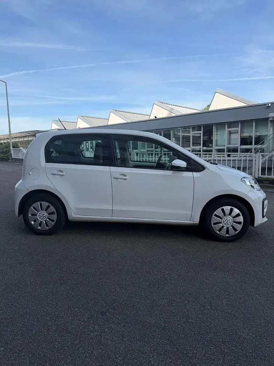 Second-hand VW up! 75 CP (55 kW) 2018 Alb Hatchback