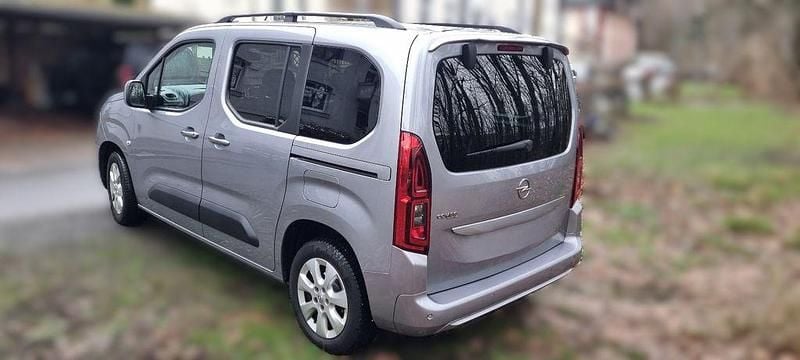 Silber Gebraucht 2021 Opel Combo Life Elegance Van / Kleinbus | 16.200 € (Guter Preis) - Bild 1/4