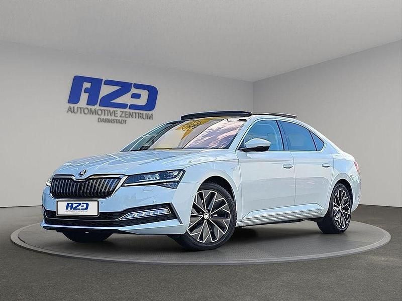 Weiß Gebraucht 2022 Skoda Superb LAURIN & KLEMENT Limousine | 34.988 € (Teuer) - Bild 1/4