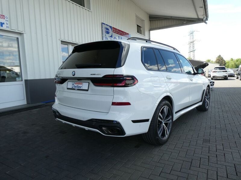 Gebraucht BMW X7 M Sport 381 PS (280 kW) 2024 Weiß SUV