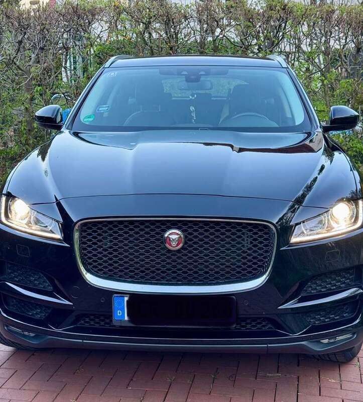 Schwarz Gebraucht 2018 Jaguar F-Pace Prestige SUV | 22.500 € (Superpreis) - Bild 1/4