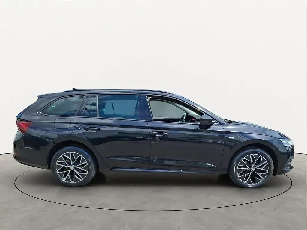 Gebraucht Skoda Octavia Tour 150 PS (110 kW) 2022 Schwarz Kombi