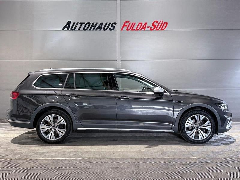 Gebraucht VW Passat Alltrack 200 PS (147 kW) 2023 Grau Kombi