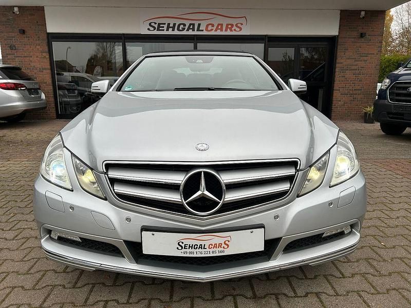 Gebraucht Mercedes E250 204 PS (150 kW) 2010 Silber Cabrio