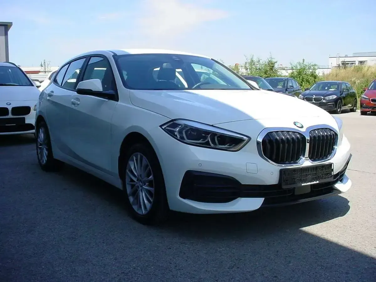 Gebraucht BMW 120 178 PS (130 kW) 2022 Weiß Limousine