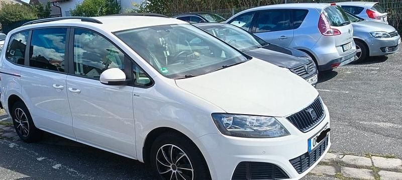 Weiß Gebraucht 2013 Seat Alhambra Ecomotive Van / Kleinbus | 12.200 € (Fairer Preis) - Bild 1/4