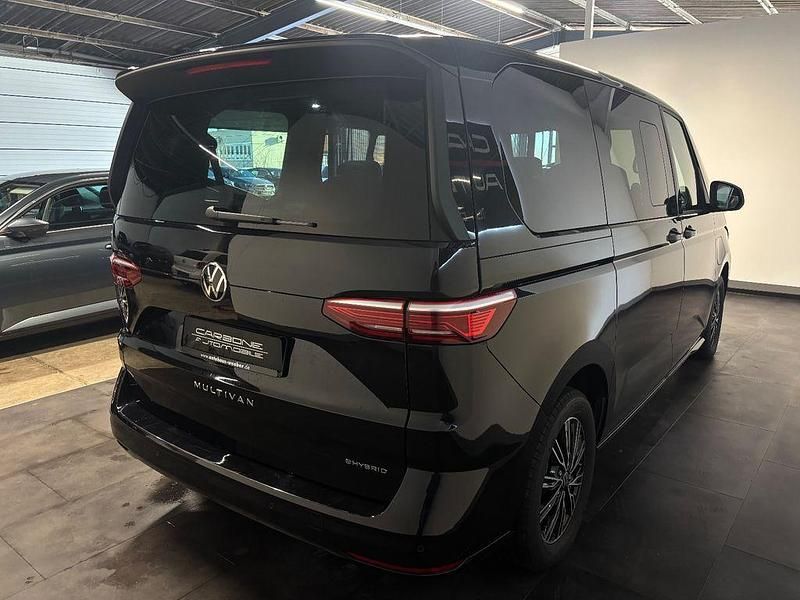 Gebraucht VW Multivan 150 PS (110 kW) 2022 Schwarz Van
