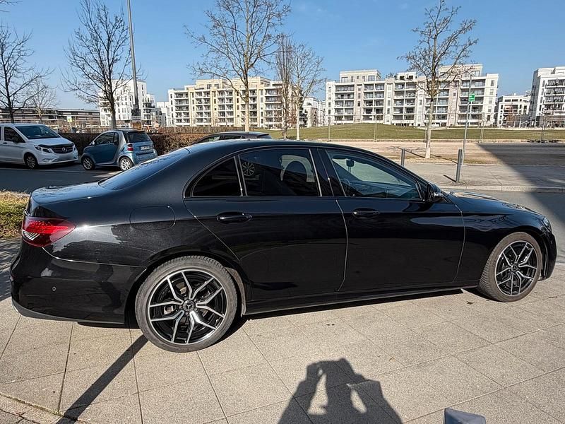 Gebraucht Mercedes E400 Edition 330 PS (242 kW) 2020 Schwarz Limousine
