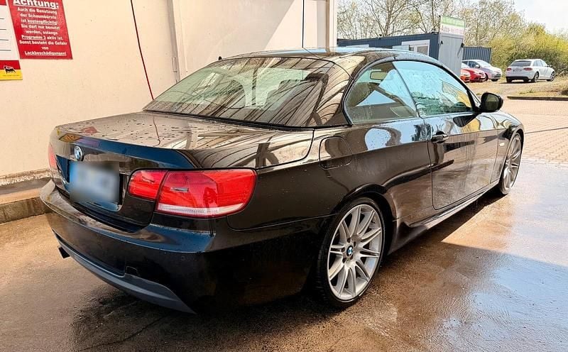 Gebraucht BMW 320 Cabriolet M Sport 170 PS (125 kW) 2010 Schwarz Cabrio