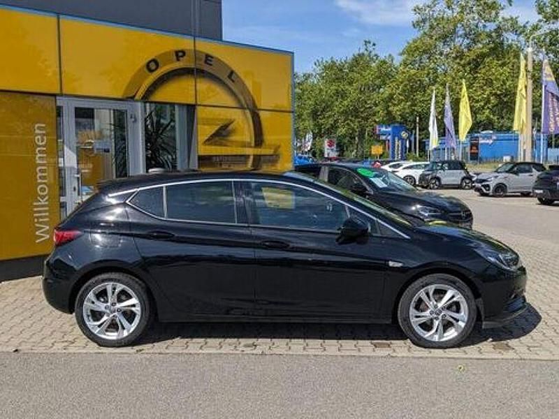 Gebraucht Opel Astra Dynamic 105 PS (77 kW) 2017 Schwarz Limousine