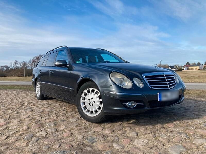 Grau Gebraucht 2008 Mercedes E230 Kombi | 5.990 € (Guter Preis) - Bild 1/4