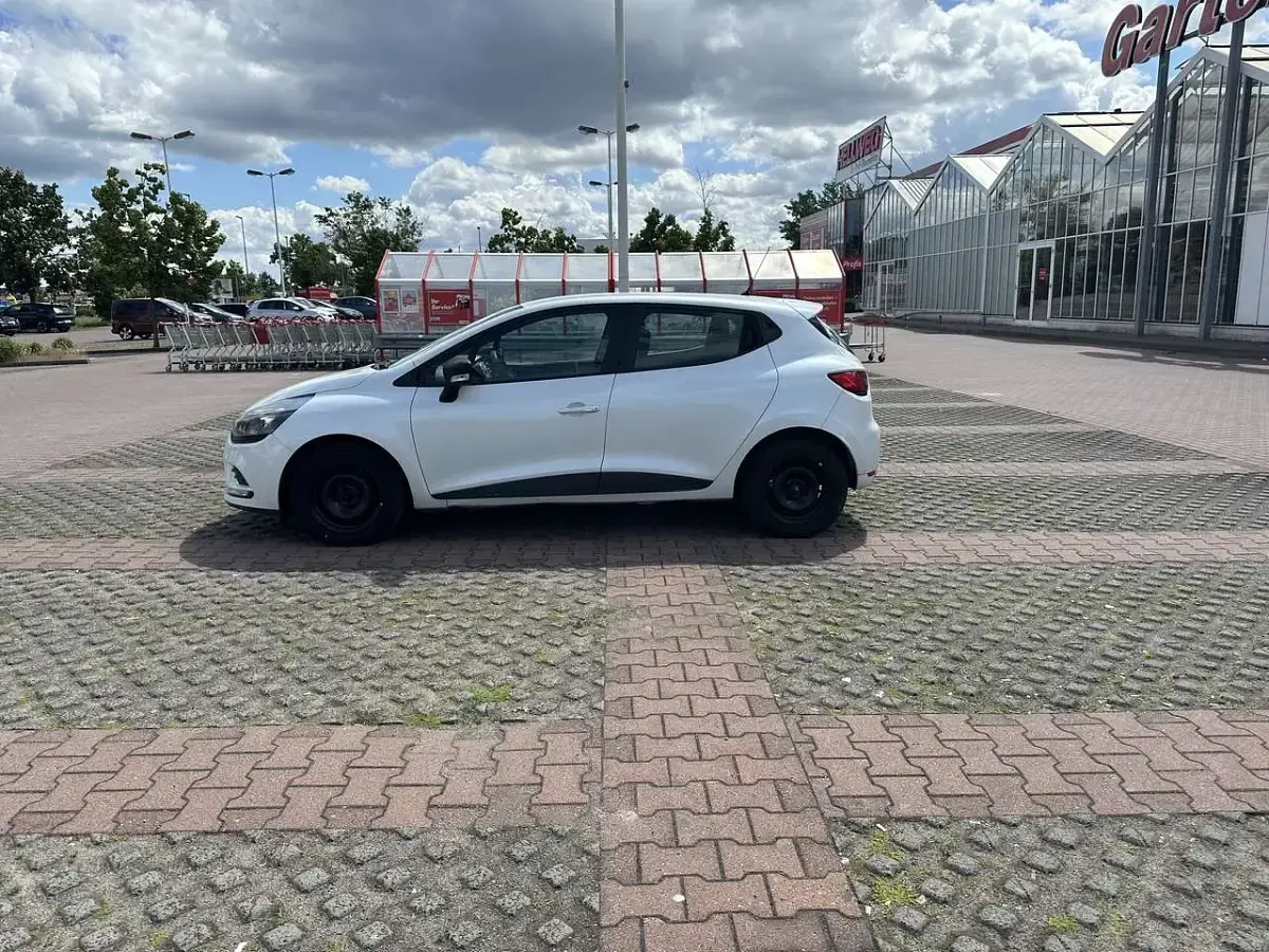 Gebraucht Renault Clio IV Life 73 PS (53 kW) 2017 Limousine
