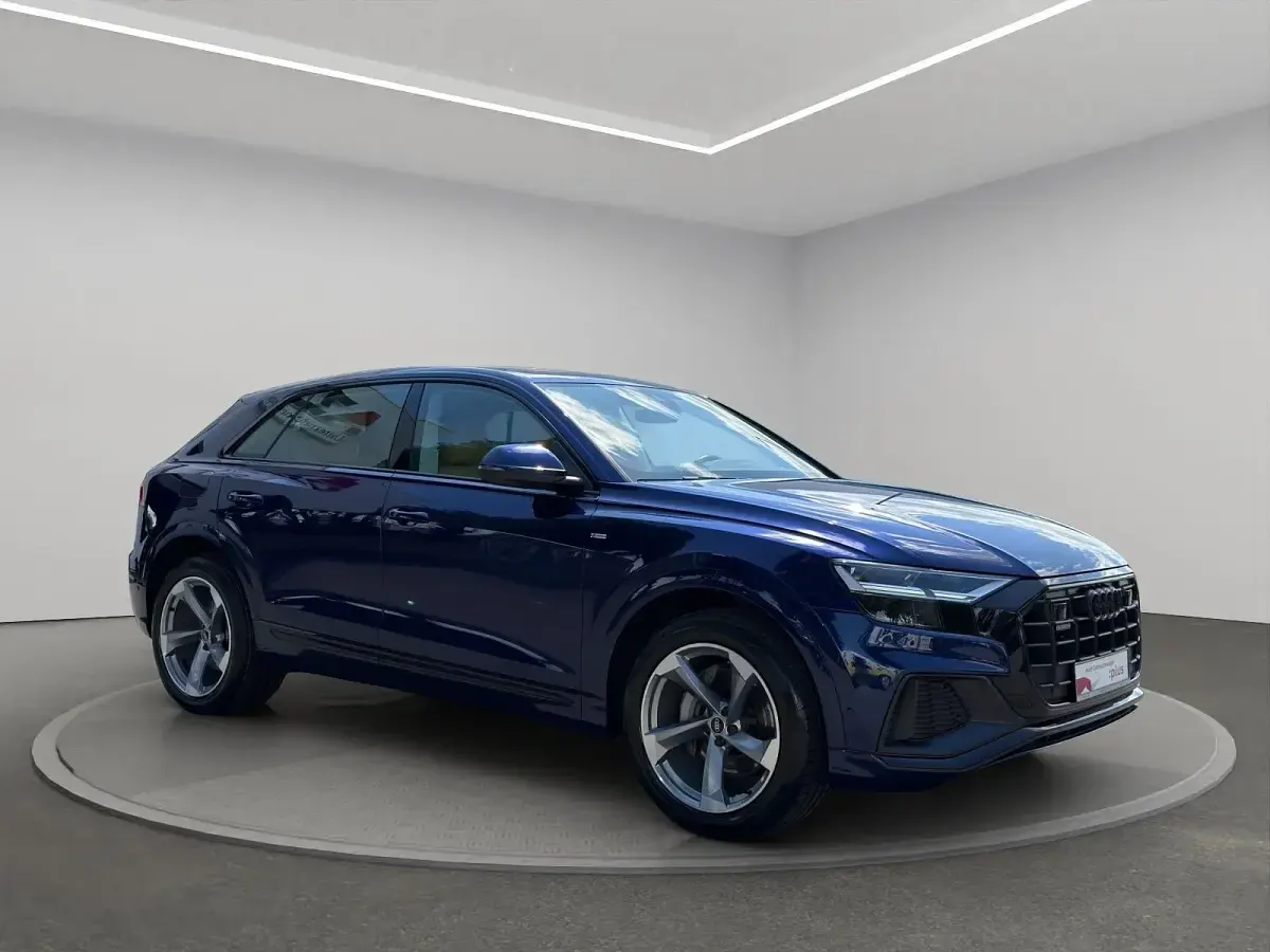 Gebraucht Audi Q8 S-Line 286 PS (210 kW) 2023 Navarrablau metallic SUV