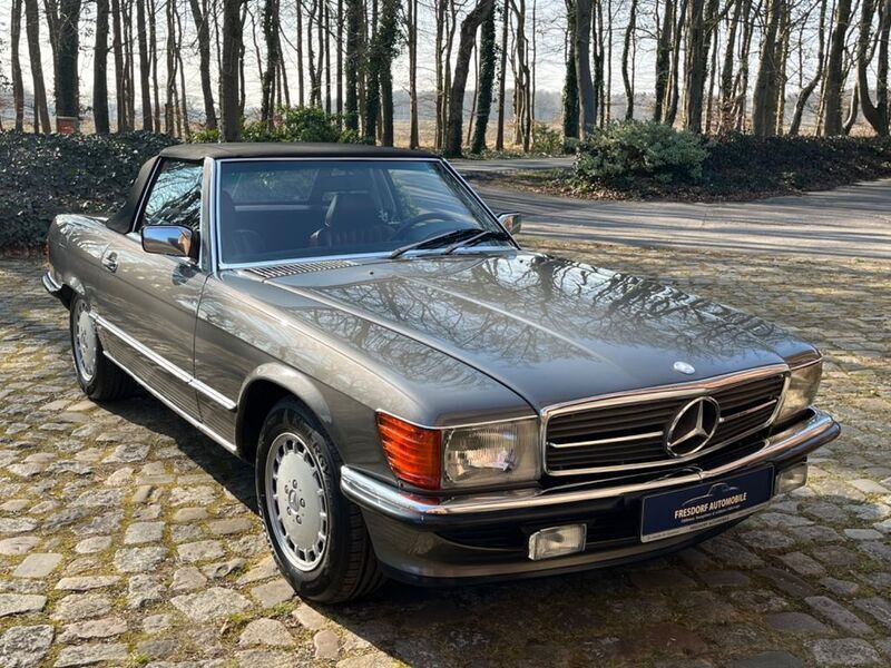 Anthrazit Gebraucht 1986 Mercedes 560 Cabrio | 42.900 € - Bild 1/4