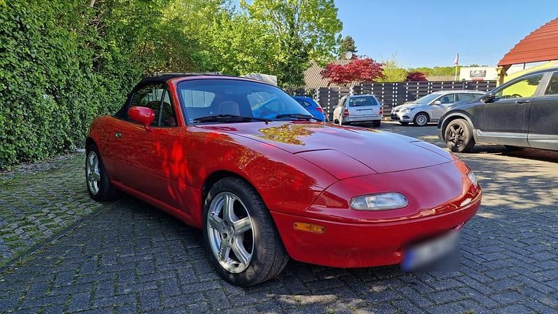 Second-hand Mazda MX5 110 CP (80 kW) 1990 Roșu Cabrio