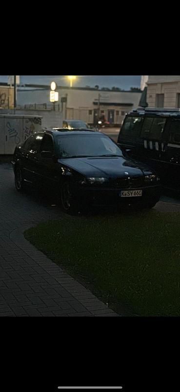 Schwarz Gebraucht 2001 BMW 325 M Sport Limousine | 3.999 € (Superpreis) - Bild 1/4