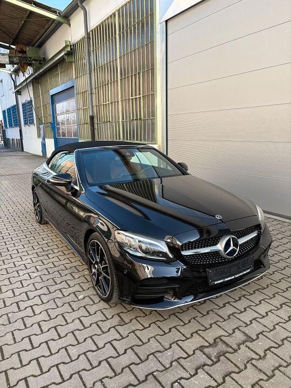 Gebraucht Mercedes C300 AMG line 258 PS (189 kW) 2019 Schwarz Cabrio