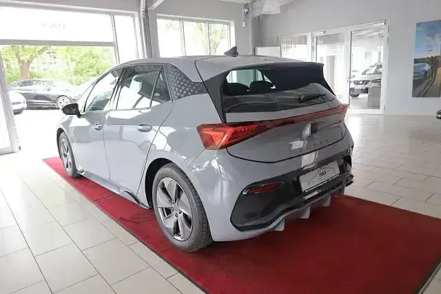 Gebraucht Cupra Born 150 kW (204 PS) 2024 Vaporgrau Kleinwagen