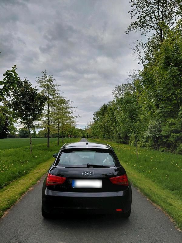 Second-hand Audi A1 86 CP (63 kW) 2012 Negru Hatchback