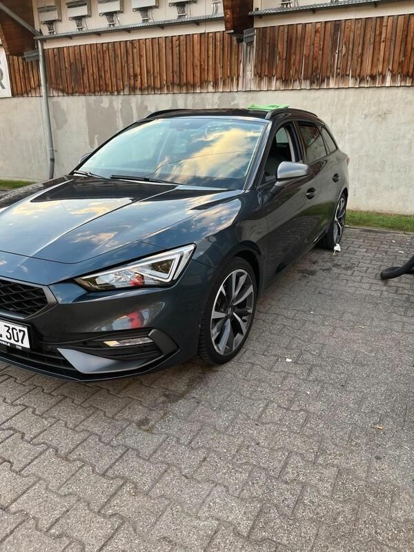 Andere außenfarben Gebraucht 2021 Seat Leon FR Kombi | 22.800 € (Fairer Preis) - Bild 1/4