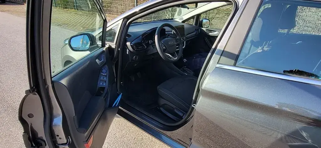 Gebraucht Ford Fiesta Titanium 101 PS (74 kW) 2023 Grau Kleinwagen