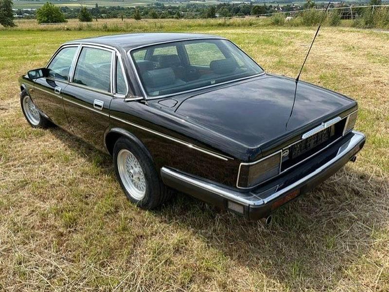 Gebraucht Jaguar XJ40 222 PS (163 kW) 1990 Schwarz Limousine