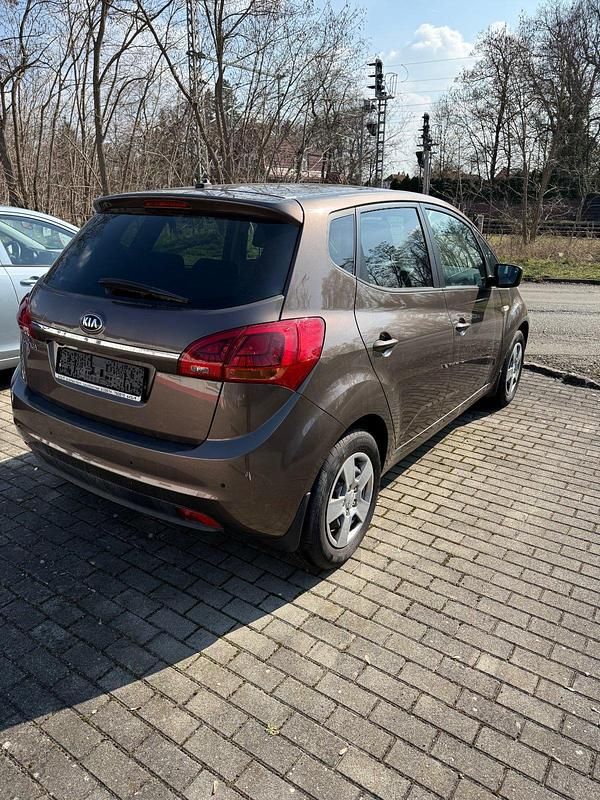 Gebraucht Kia Venga 125 PS (91 kW) 2018 Braun Kleinwagen