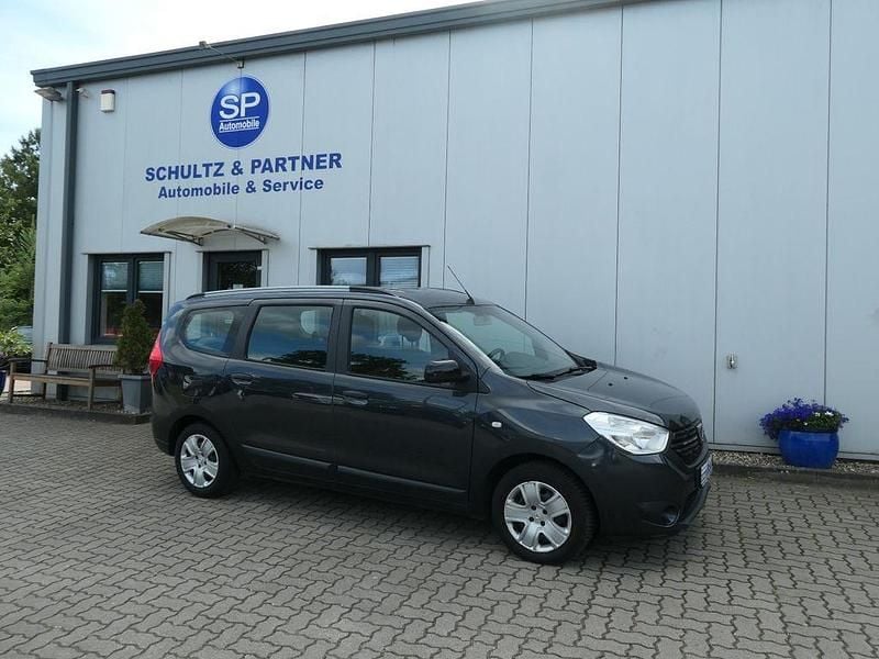 Grau Gebraucht 2021 Dacia Lodgy Comfort Van / Kleinbus | 8.890 € (Guter Preis) - Bild 1/4