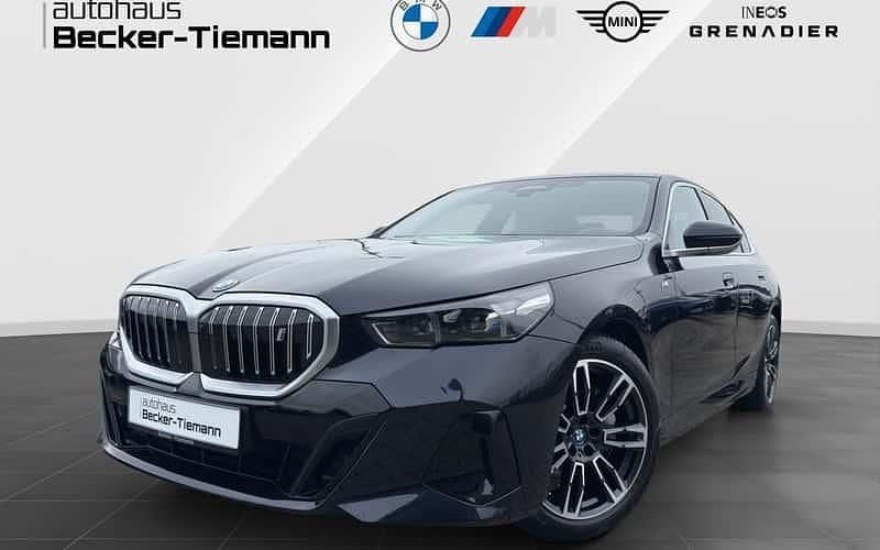 Schwarz Gebraucht 2025 BMW i5 Comfort Edition Limousine | 58.710 € (Superpreis) - Bild 1/4