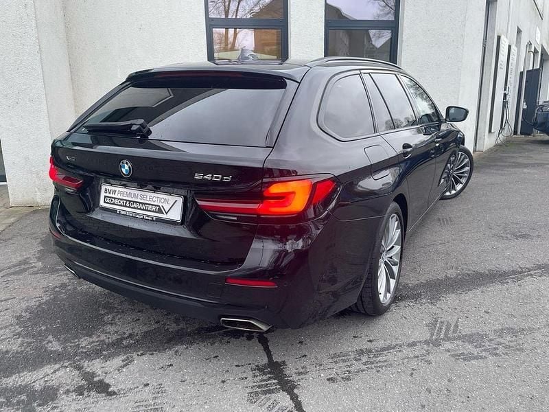 Gebraucht BMW 540 Sport Line 340 PS (250 kW) 2022 Schwarz Kombi