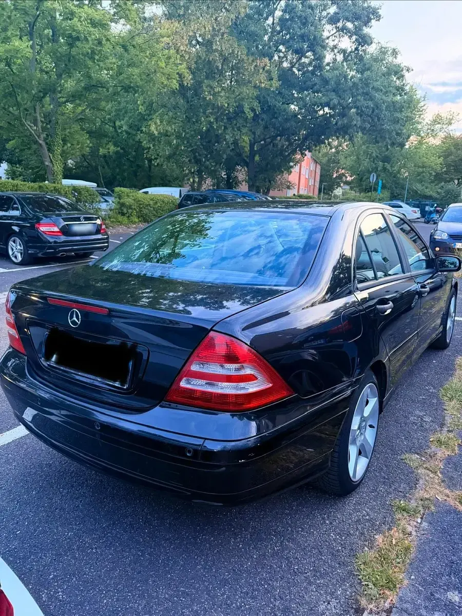 Gebraucht Mercedes C200 163 PS (119 kW) 2005 Schwarz Limousine