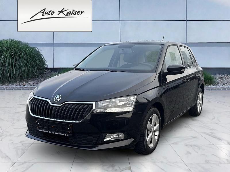 Schwarz Gebraucht 2019 Skoda Fabia Cool Plus Limousine | 10.490 € (Etwas zu teuer) - Bild 1/4
