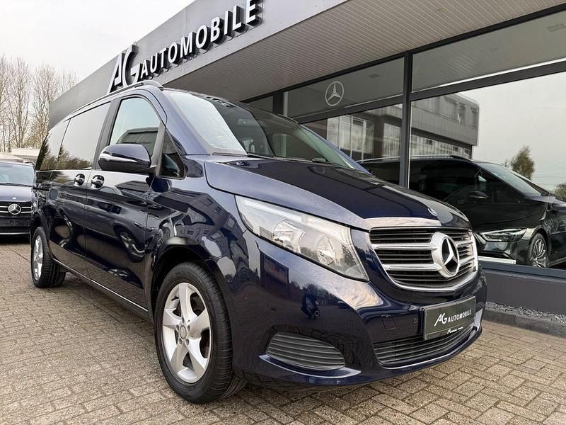 Gebraucht Mercedes V250 Edition 190 PS (139 kW) 2016 Blau Van / Kleinbus