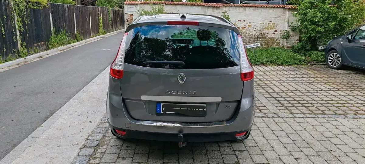 Gebraucht Renault Scénic III 110 PS (80 kW) 2011 Grau Limousine