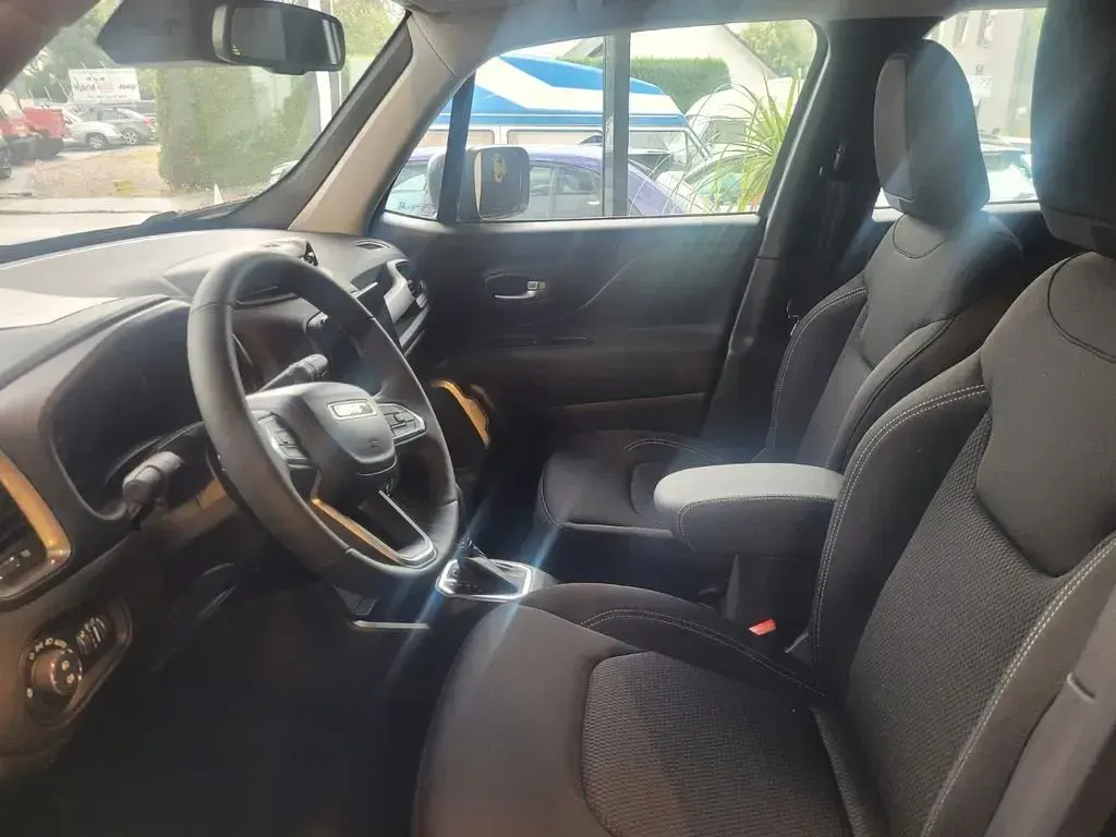 Neu Jeep Renegade Limited 131 PS (96 kW) 2025 Grau SUV