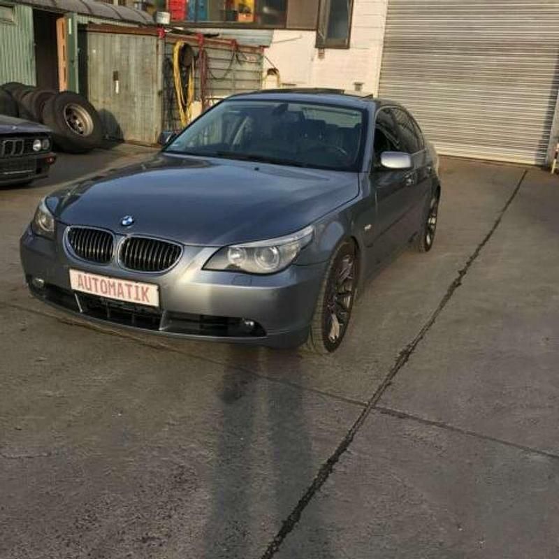 Gebraucht BMW 525 218 PS (160 kW) 2006 Grau Limousine