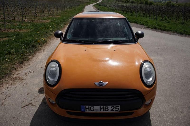 Second-hand Mini ONE 102 CP (75 kW) 2014 Portocaliu Hatchback