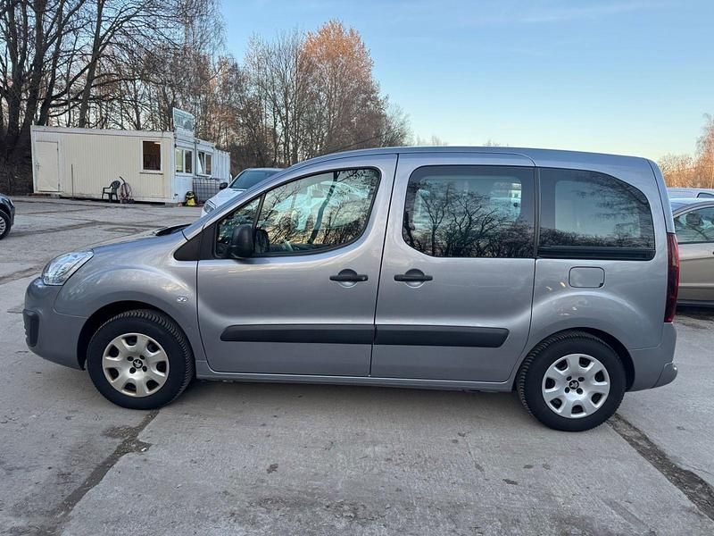 Gebraucht Peugeot TePee Active 98 PS (72 kW) 2017 Kombi