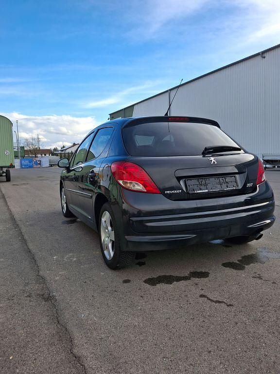 Gebraucht Peugeot 207 Platinum 156 PS (114 kW) 2011 Schwarz Limousine
