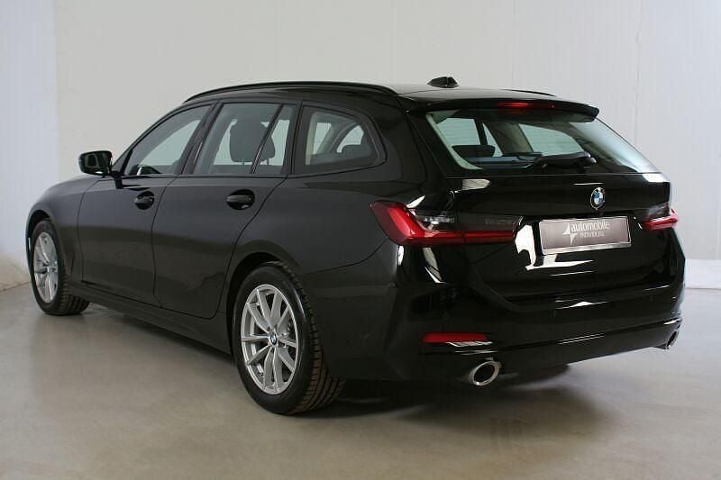 Gebraucht BMW 320 190 PS (139 kW) 2024 Schwarz uni Kombi