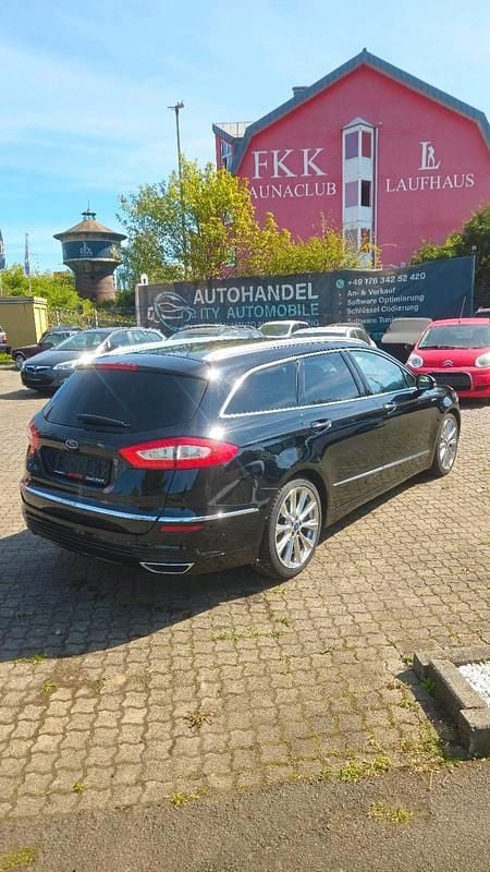 Używany Ford Mondeo Vignale 179 KM (131 kW) 2016 Czarny Kombi