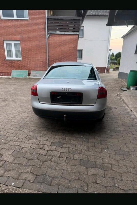 Silber Gebraucht 2001 Audi A6 Limousine | 1.099 € (Guter Preis) - Bild 1/4