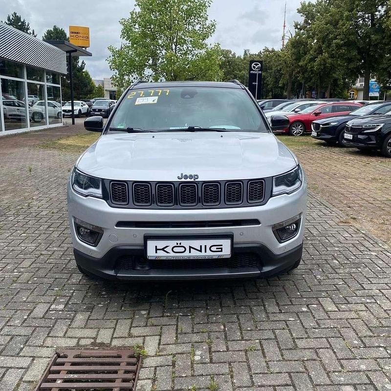 Gebraucht Jeep Compass 179 PS (131 kW) 2021 Silber SUV