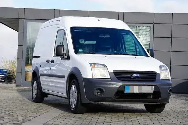 Używany Ford Transit Connect 90 KM (66 kW) 2012 Biały Minivan